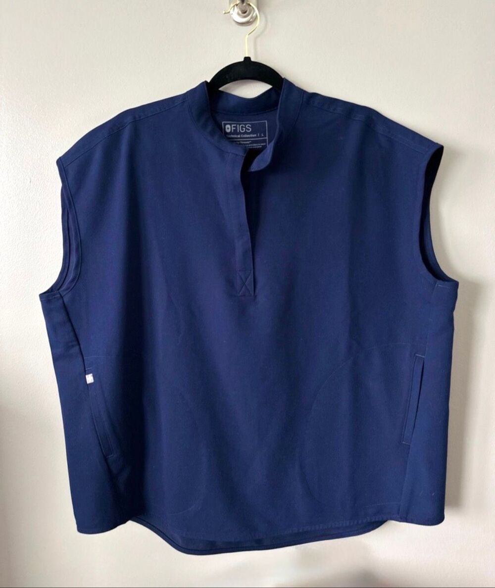 Figs NEW Size Small Navy Blue Rafaela Oversized Scrub Top 1002611